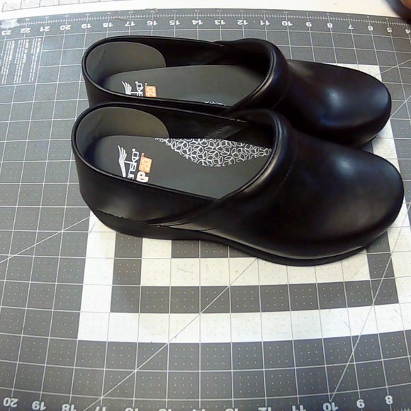 Dansko Women's Xp 2.0 Black Pull Up 42 M - Picture 2 of 4